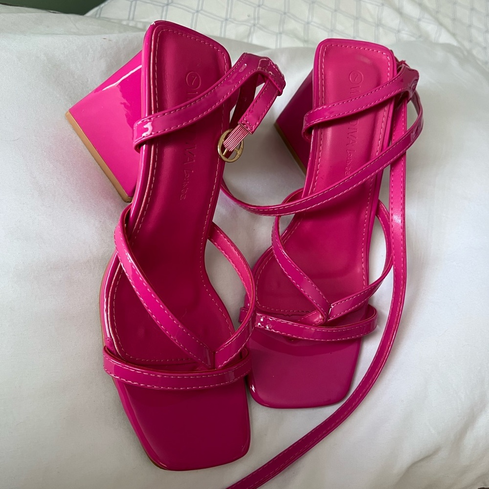 Hot Pink Heels 💗